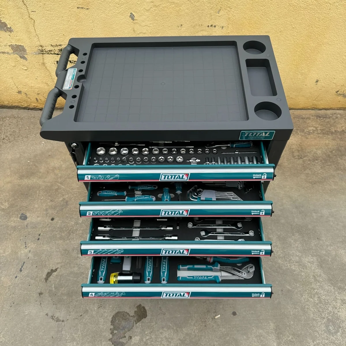 THPTCS73281